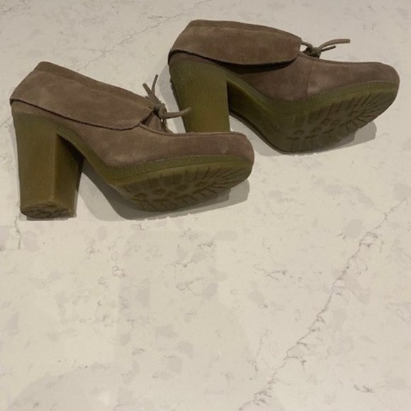 Nine West ‘Snow Drift’ Suede Booties - Picture 5 of 5